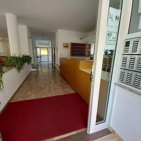 Sea View With 3 Bedrooms And 2 Bathrooms Lignano Sabbiadoro