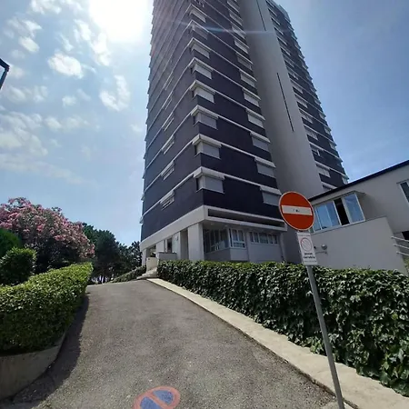Sea View With 3 Bedrooms And 2 Bathrooms Apartamento *