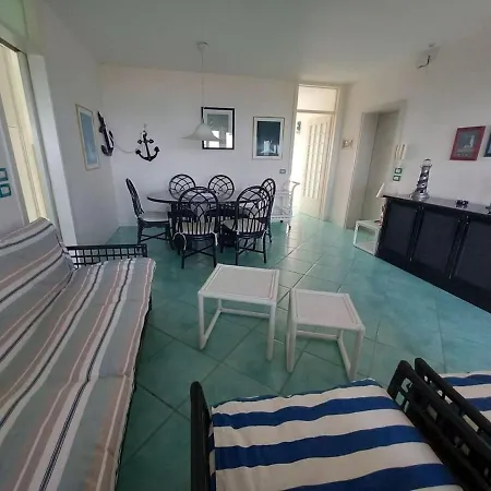 Daire Sea View With 3 Bedrooms And 2 Bathrooms Lignano Sabbiadoro